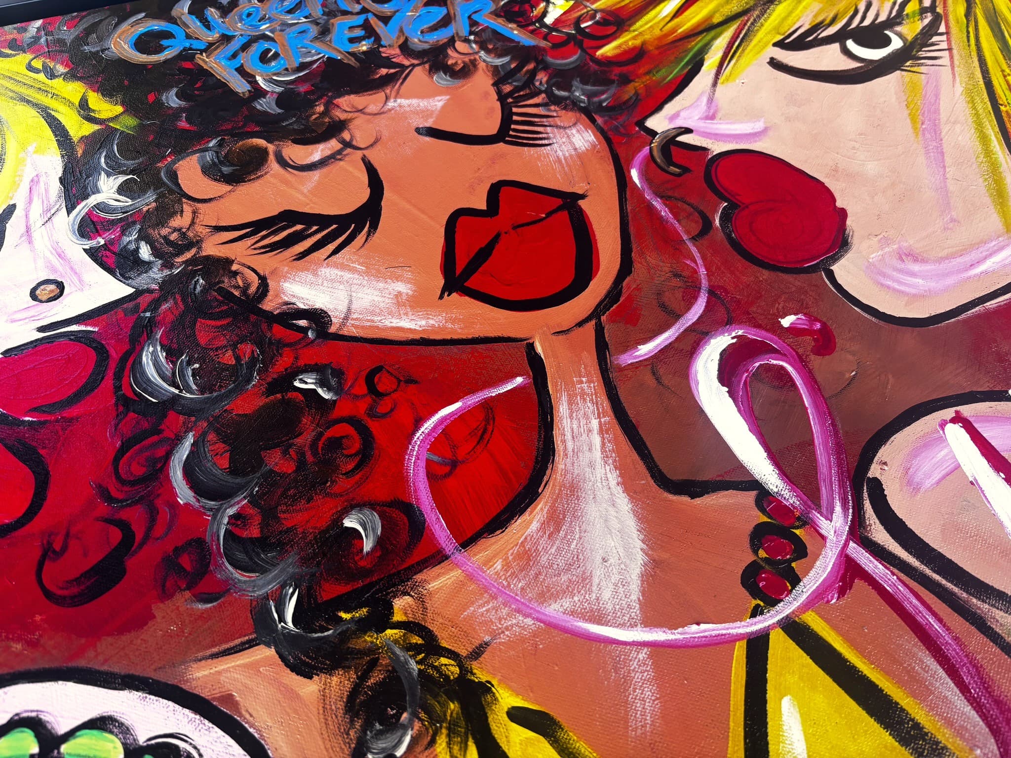 Detail uit Queens Forever